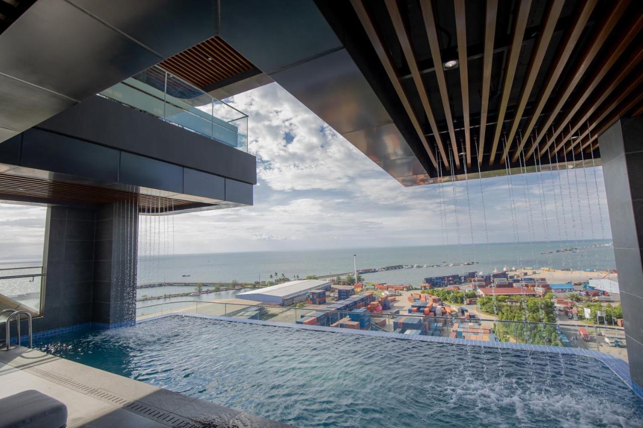 Seascape Palace Hotel 시아누크빌 외부 사진